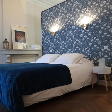 ベッド・アンド・ブレックファスト La Bleue