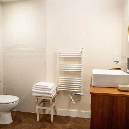 ベッド・アンド・ブレックファスト La Bleue